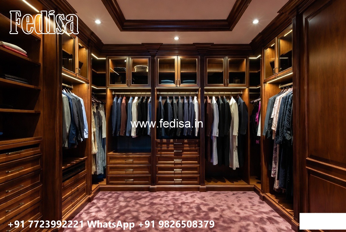 Classic Wardrobe Design with Beautiful Carvings No-6968