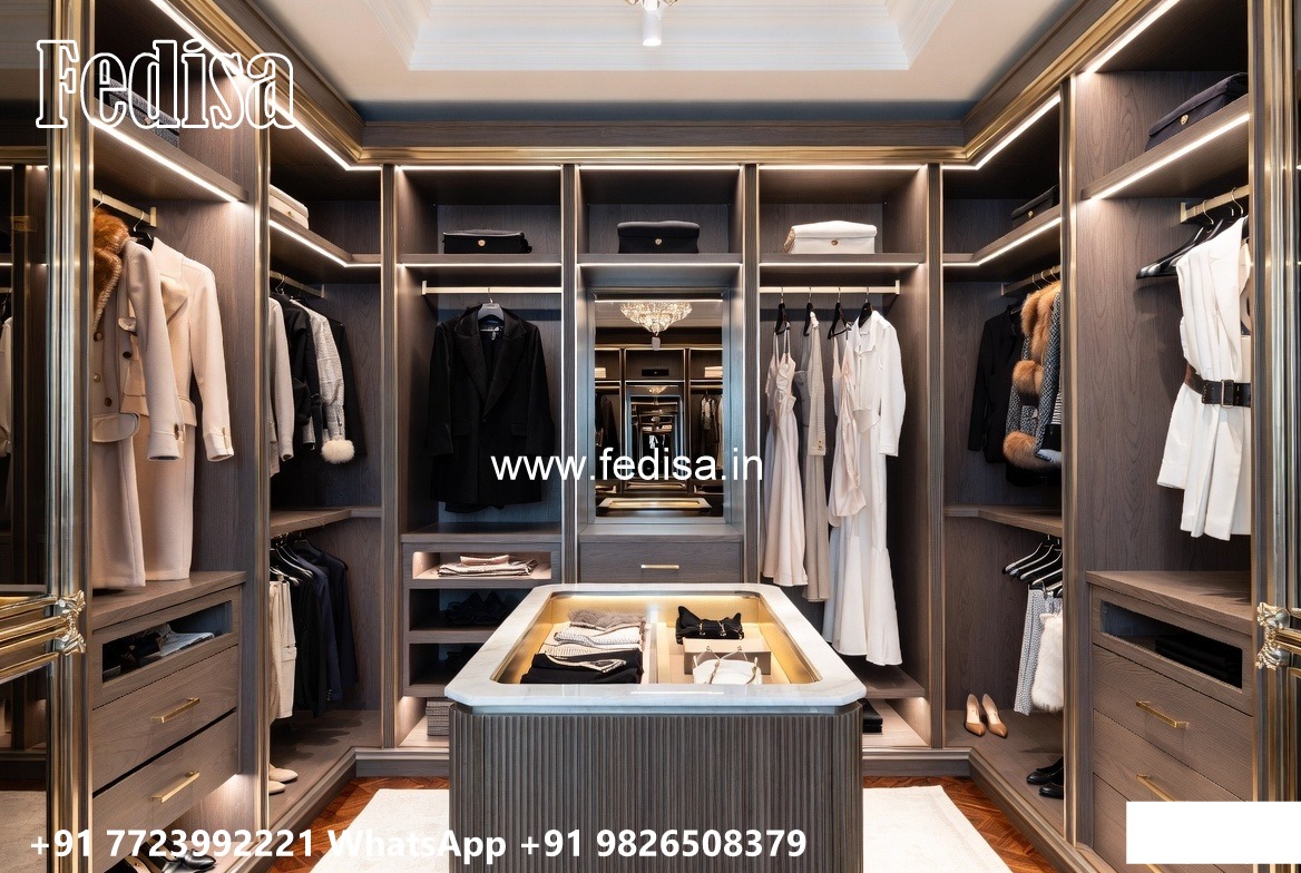 Luxury Bedroom Closet with Classic Appeal No-7005