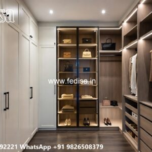 Classic Wardrobe Design with Rich Carvings No-7007