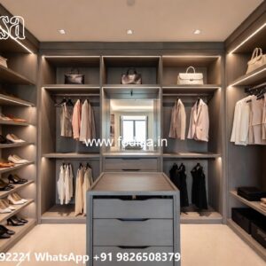Traditional Closet Design with Premium Finish No-7057