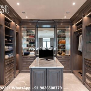 Classic Bedroom Closet with Artistic Carvings No-7073