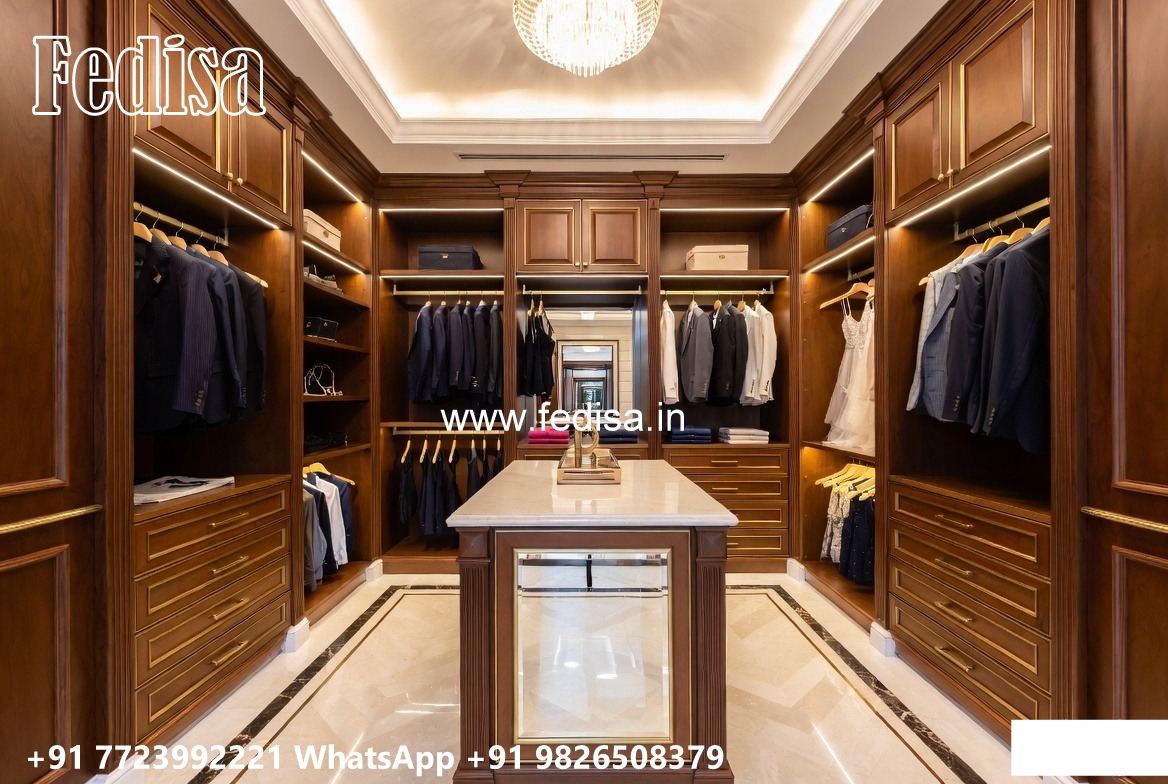 Traditional Wardrobe Design with Rich Craftsmanship No-7089