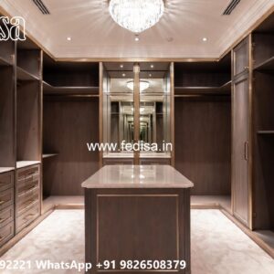 Luxury Traditional Wardrobe with Mirror Finish No-7105