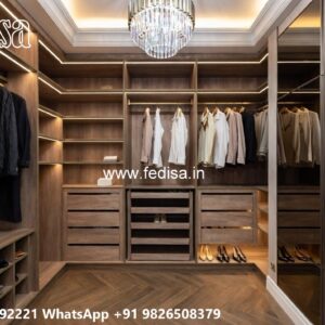 Traditional Bedroom Closet with Elegant Decor No-7148