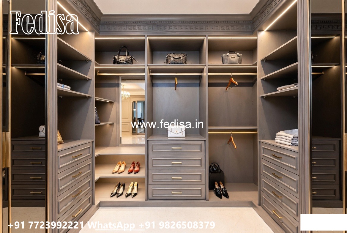 Elegant Wardrobe Design with Antique Style No-7907