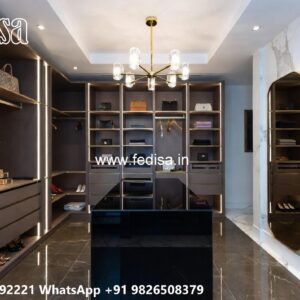 Vintage Closet Design with Rich Texture No-7918