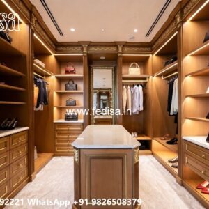 Classic Closet Design with Rich Wooden Finish No-7934