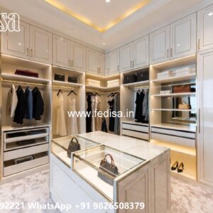 Royal Closet Design with Decorative Details No-7997
