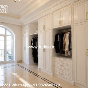 Classic Closet Design with Decorative Mirrors No-8775