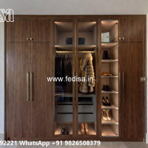 Elegant Luxury Closet with Wooden Elegance No-8949