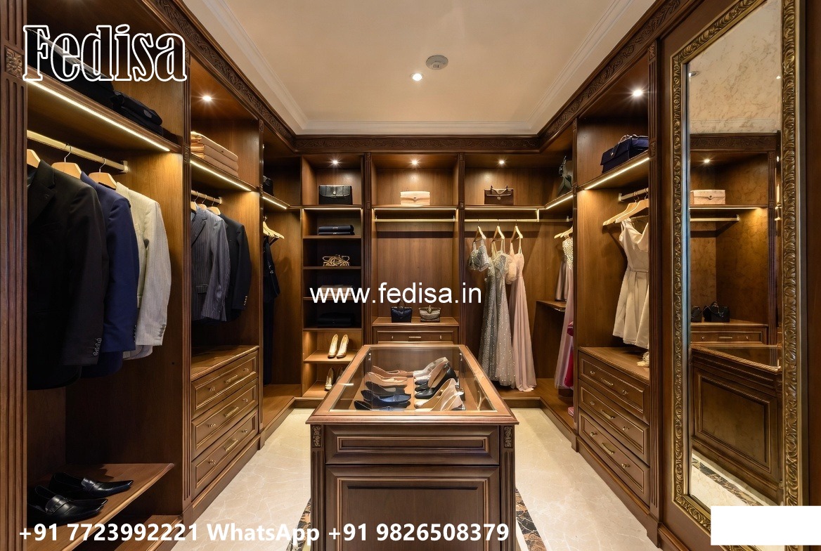 Antique Wooden Wardrobe Design for Homes No-9646