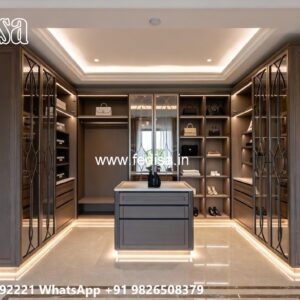 Antique Closet Design with Wooden Beauty No-9683