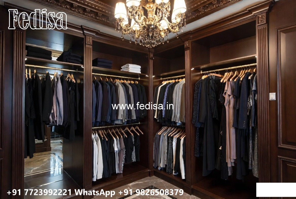 Classic Bedroom Closet with Artistic Carvings No-9770