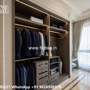 Traditional Wooden Closet with Elegant Details No-9821