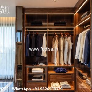 Traditional Bedroom Closet with Elegant Decor No-9845