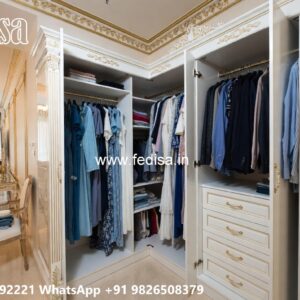 Traditional Wooden Wardrobe with Artistic Craftsmanship No-9850