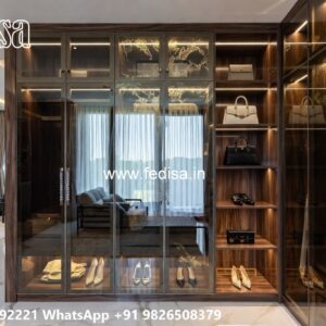 Classic Wardrobe Design with Carved Doors No-10521
