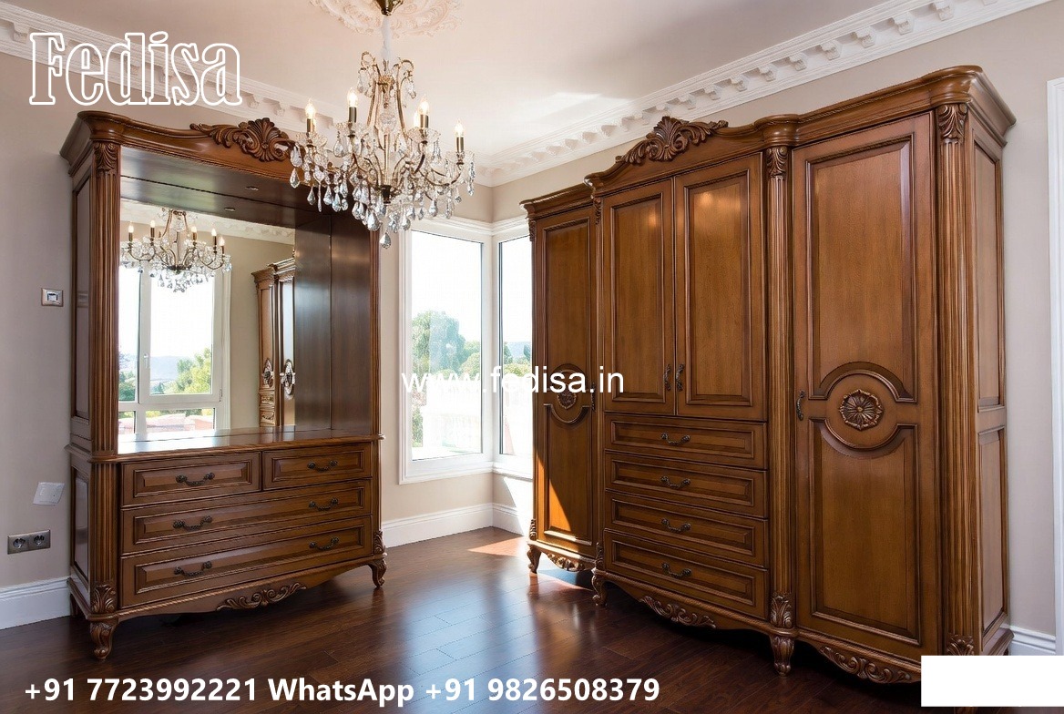 Classic Wardrobe Design for Spacious Bedrooms No-10552