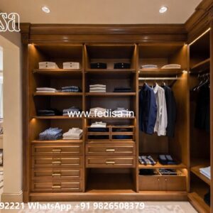 Classic Closet Design with Decorative Mirrors No-10573