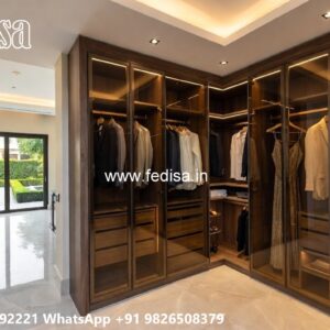 Royal Luxury Wardrobe with Timeless Charm No-10677