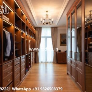 Traditional Bedroom Closet with Luxury Finish No-10726