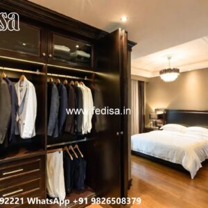 Traditional Luxury Closet with Wooden Beauty No-10737