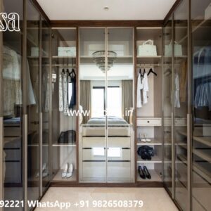 Timeless Wooden Closet with Rich Texture No-10753