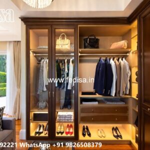 Antique Wooden Wardrobe with Elegant Finish No-10758