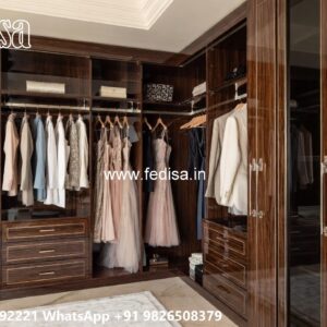 Luxury Wooden Closet with Traditional Style No-10776
